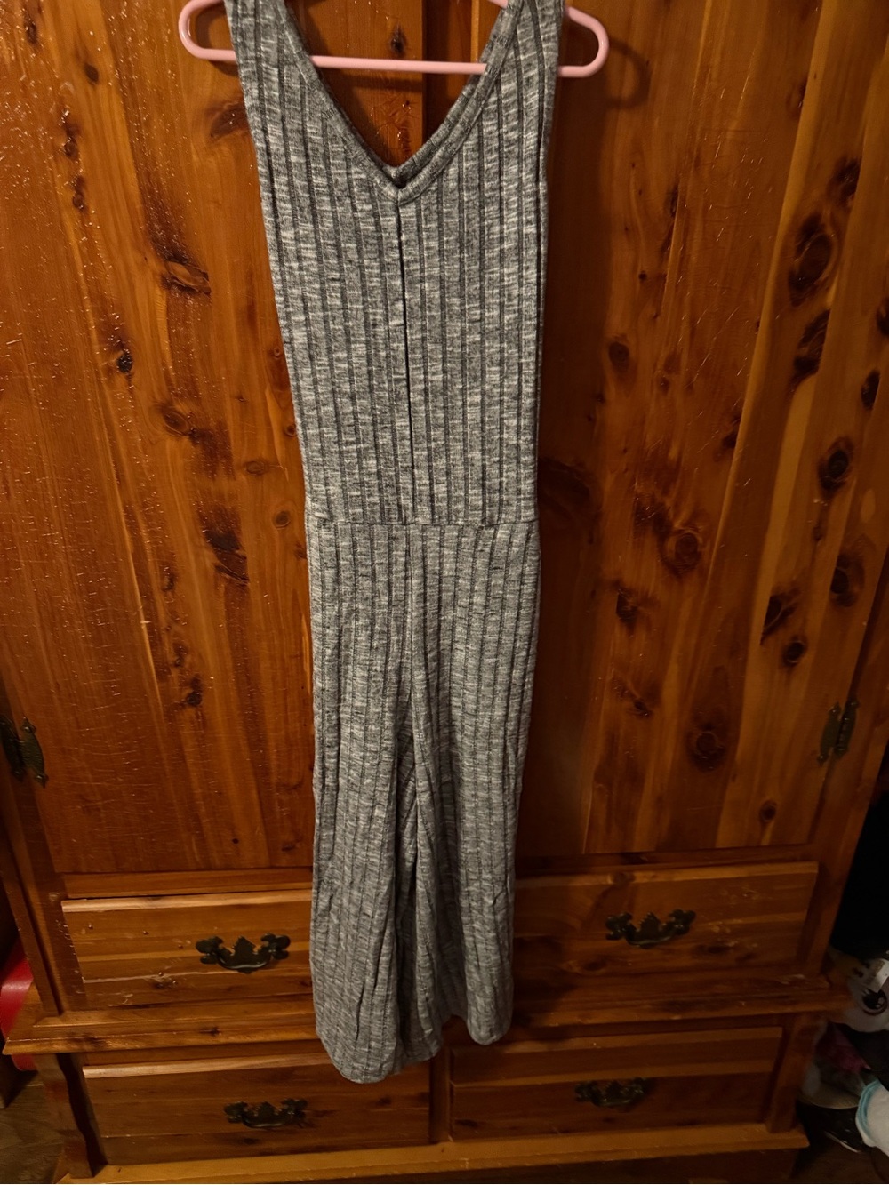 PRE-OWNED Gray Ribbed Knit Wide-Leg Jumpsuit Gorls Size 10!